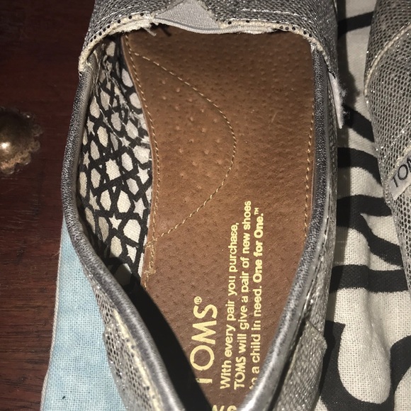 Toms Sequined Silver Size 6W - Picture 5 of 6